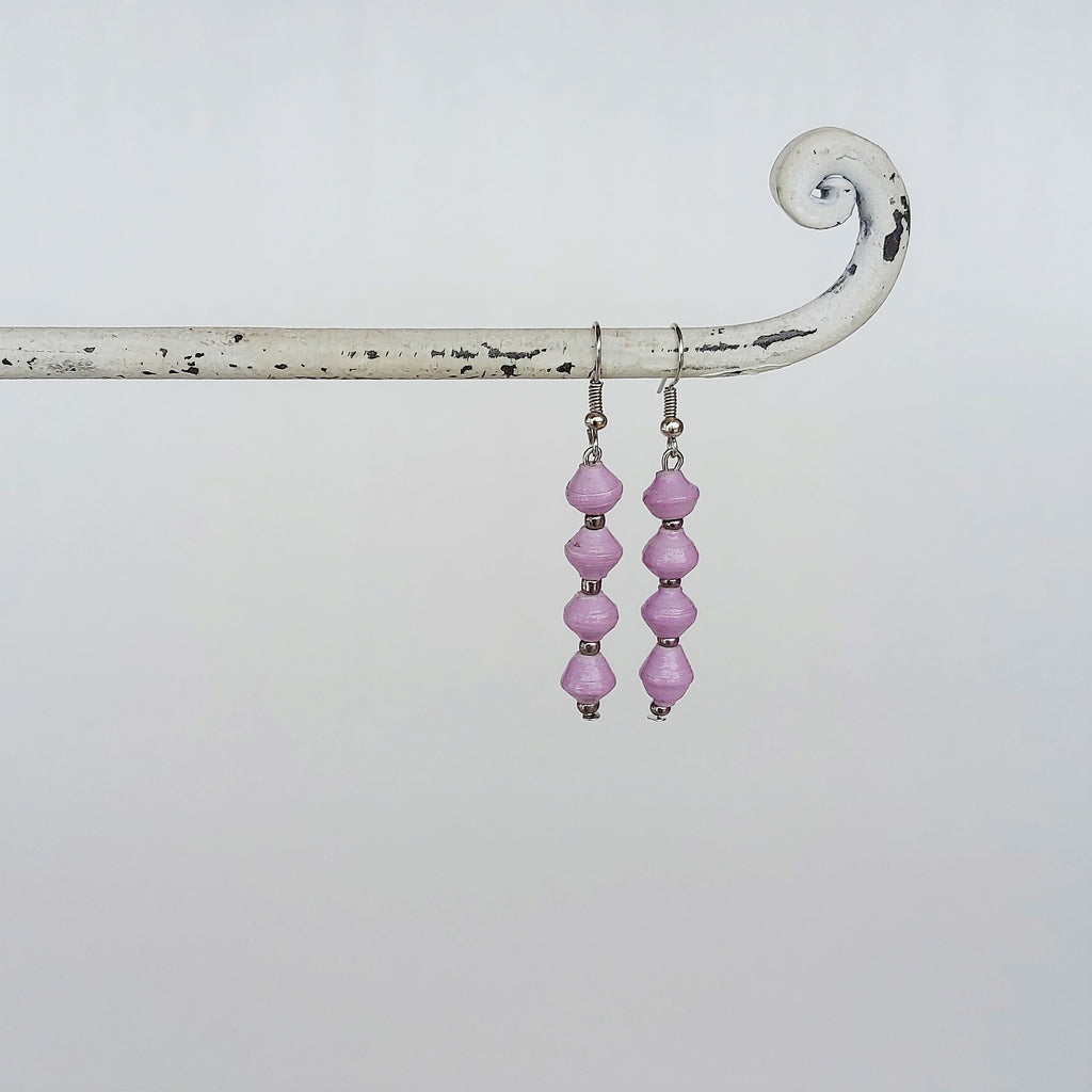 Lapolo Korvakorut, Violetit